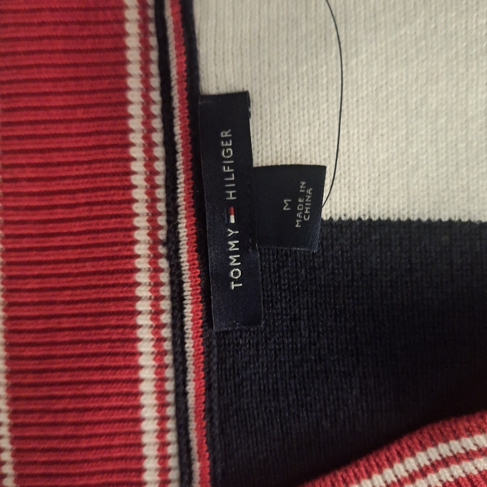 Tommy Hifiger women size medium new
